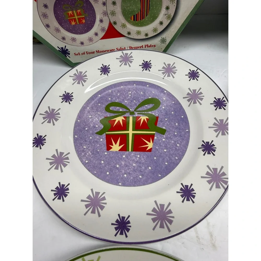 Sakura Holiday Surprise Stoneware Salad Dessert Plates Set of 8 Oneida Christmas